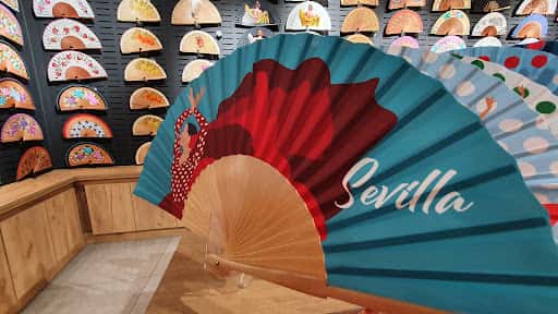 Abanicos Airearte: artesanía y accesorios en Sevilla