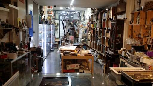Retrotienda Planeta Antic: vinilos y coleccionismo en Zaragoza