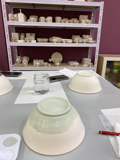 Pinta Tu Cerámica: taller de loza y café en Vigo