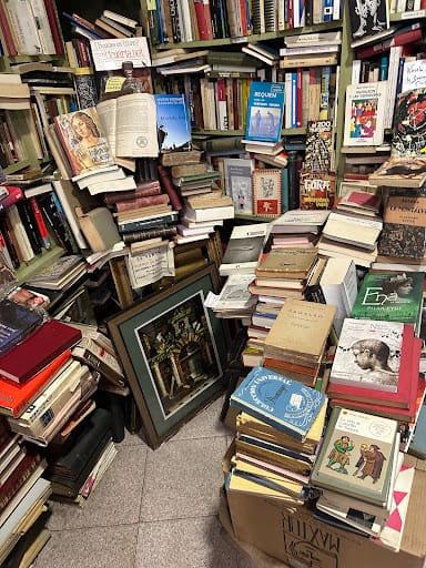 Librería Anticuaria de José Manuel Valdés en Oviedo