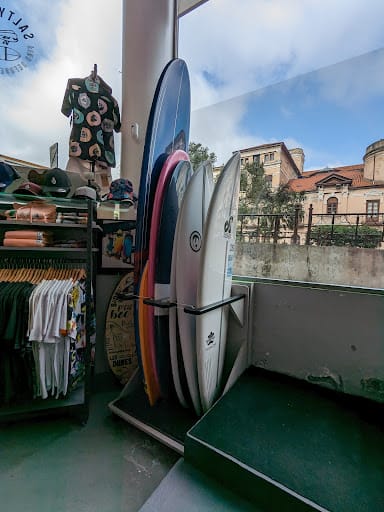 Urbanbox Surf Skate: tienda de surf y galería de arte
