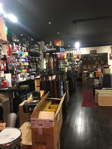 Rockbox: instrumentos y equipo musical en A Coruña