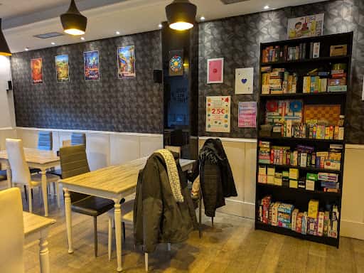 Giber Games Bar: juegos de mesa y hamburguesas en Alcorcón