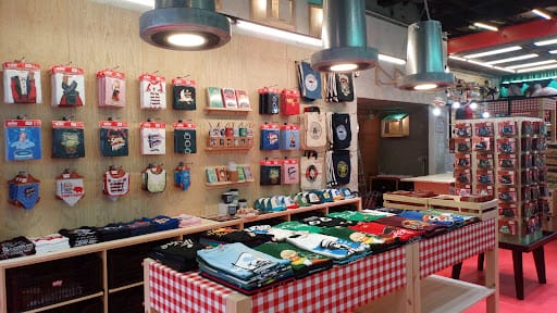 Nikis Galicia Ferrol: diseño gallego y retranca en la Rúa Real
