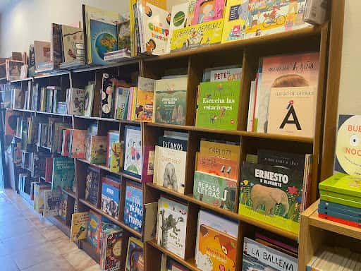 Libraría Seijas: cómics, manga y juegos en Pontevedra