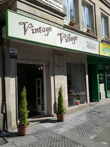 Vintage Village: moda sostenible y arte en Pontevedra