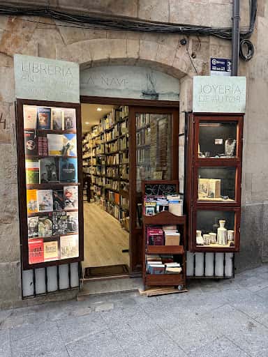 La Nave, libros antiguos y coleccionismo en Salamanca
