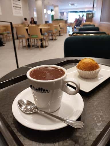 El Taller: café de especialidad y cerámica en L'Hospitalet