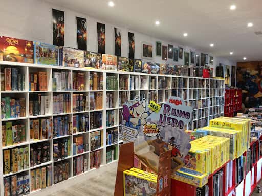 Avalon: cómics, manga y juegos de mesa en Burgos