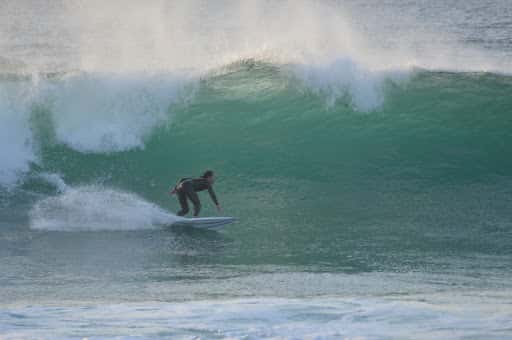 Ferrol Surf School: clases, taller y tienda técnica en Covas
