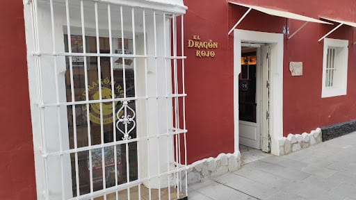El Dragón Rojo: modelismo y Warhammer en San Fernando