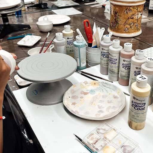 Arte y Pureza: cerámica y talleres en el corazón de Triana