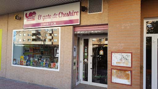 Libroteca the Cheshire Cat en Zaragoza