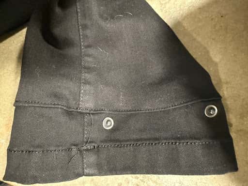 Arreglos de ropa y upcycling en Costuras Albacete