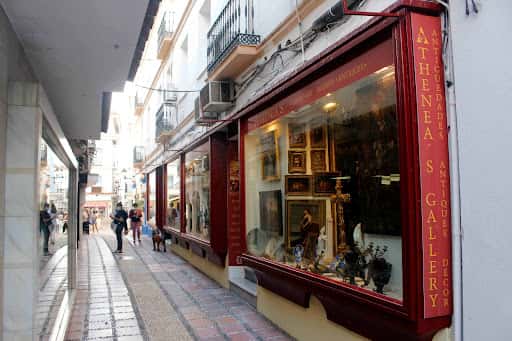 Athenea's Gallery: arte, antigüedades y moda en Marbella