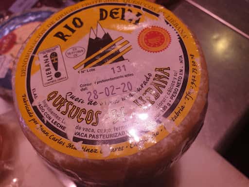 Diferente: ultramarinos finos y conservas en Santander
