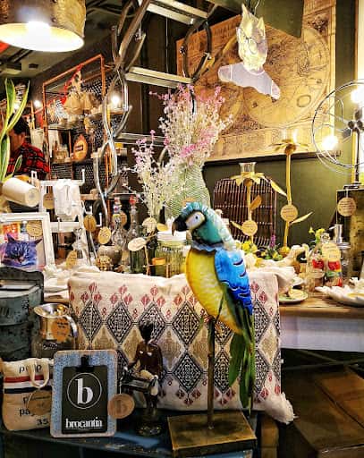 Brocantia: decoración, moda vintage y regalos en Oviedo