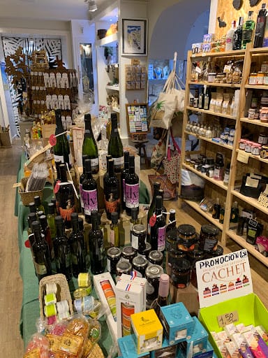 Algomás: sales volcánicas y vinos en Arrecife