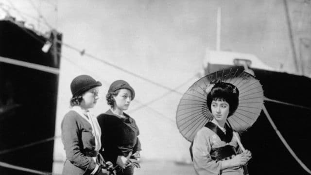 Proyección de 'Japanese Girls at the Harbor' (Minato no Nihon musume)