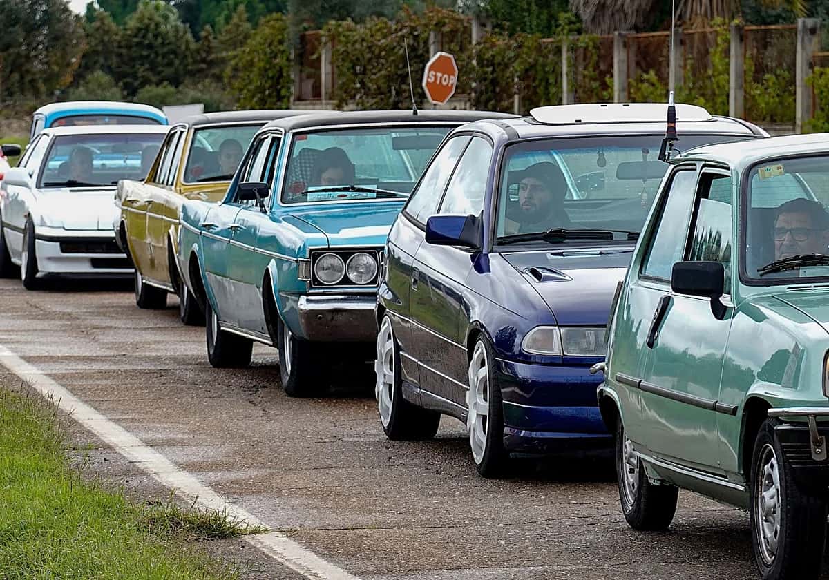 Concentración de Coches Clásicos de la Peña Cuatro Marchas