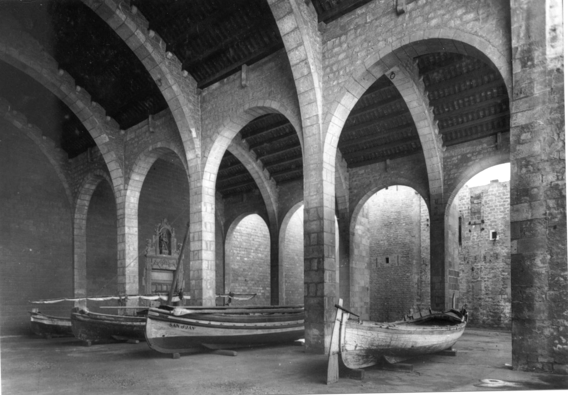 Viaje en el tiempo por las Atarazanas Reales de Barcelona