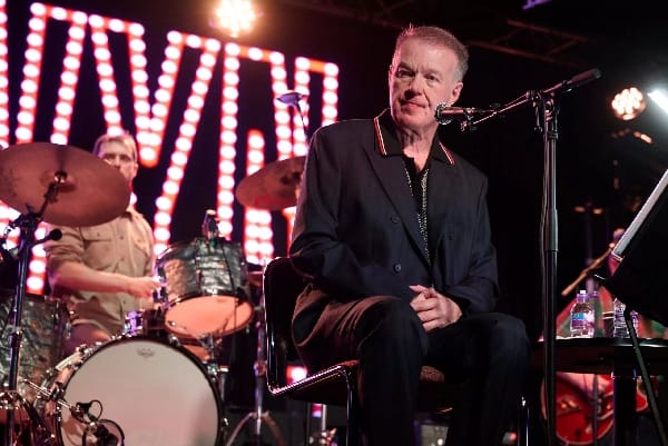 Edwyn Collins - The Testimonial Tour (Concierto Acústico)