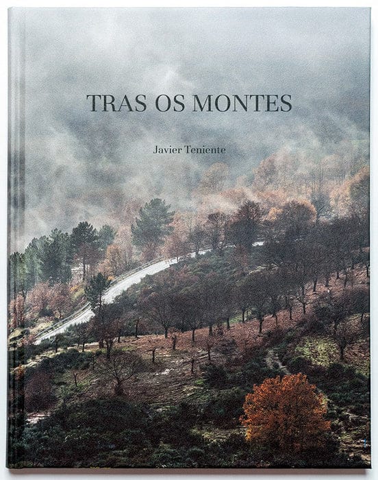 Presentaci贸n del libro 'Tras os montes' de Javier Teniente