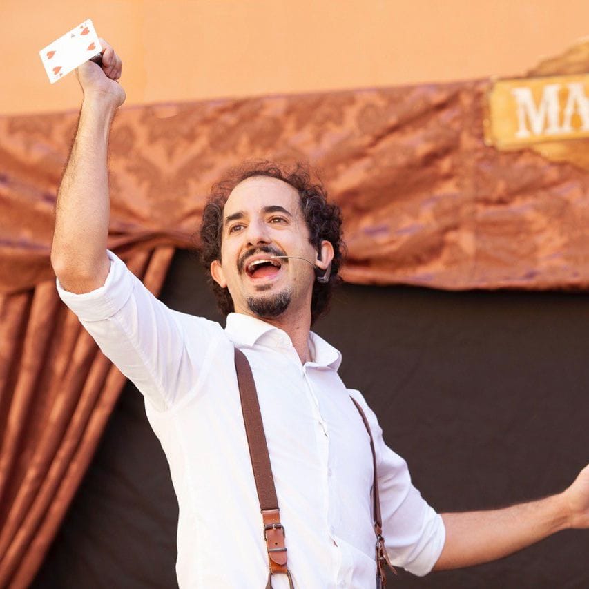 Mago David Navares en Vigo Rúa Máxica