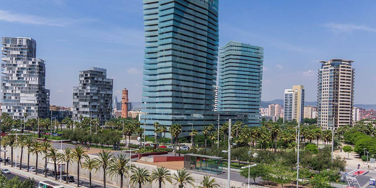 El outlet junto al mar que acaba de llegar a Barcelona