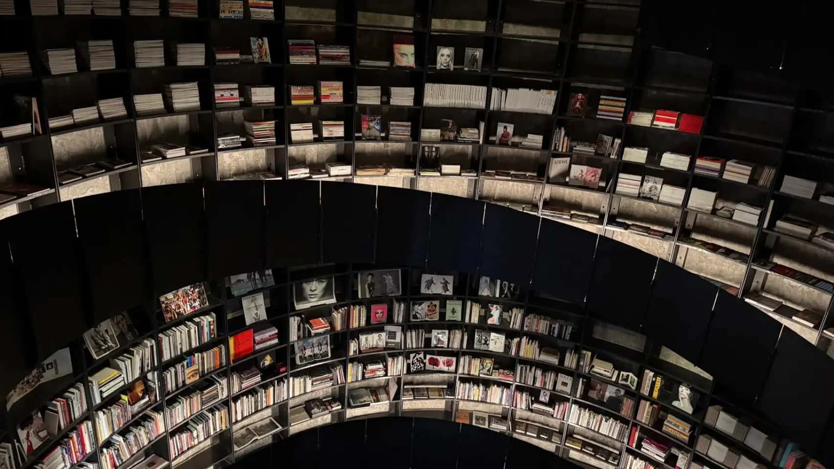 Guía para visitar The MOP Library en el puerto