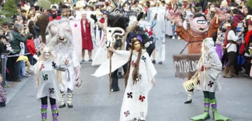 Entierro de la sardina y espectáculo Sardina Erre Que Erre