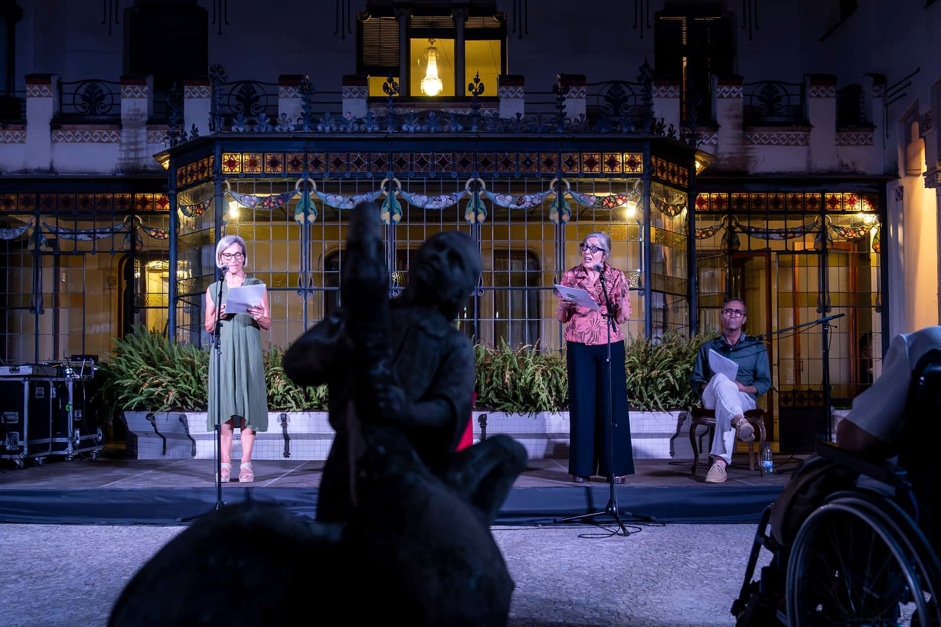 La Nit de la Poesia brilla en la Festa Major de Terrassa
