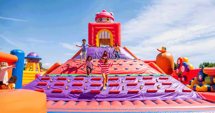 FunBox: el gran parque hinchable llega a Gijón
