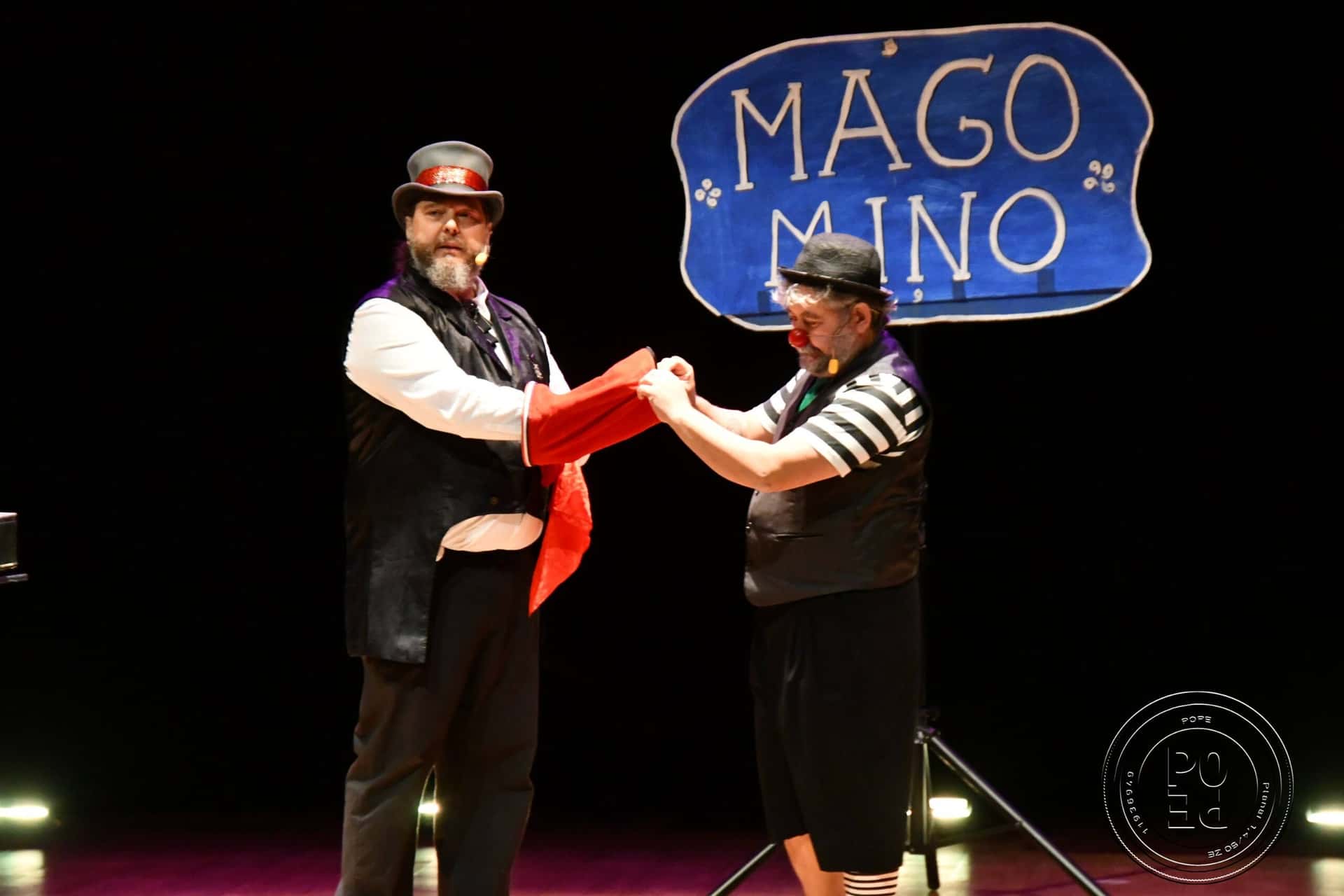 Magia de salón con Mino y Arthur