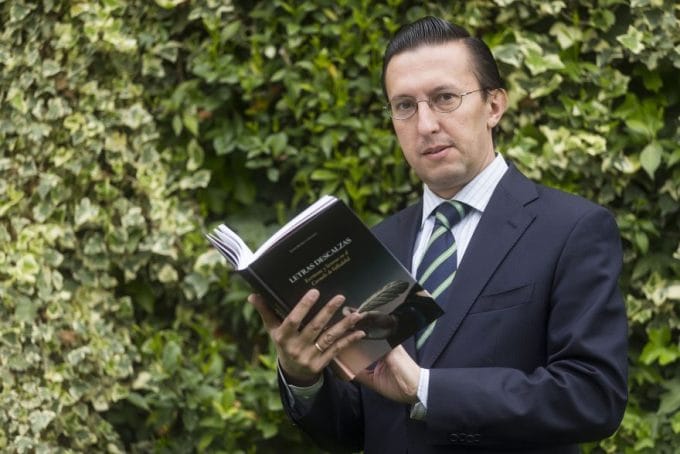 Presentación del libro 'En la Santa Presencia de... Dios. Cien años de la Iglesia del Colegio Nuestra Señora de Lourdes'