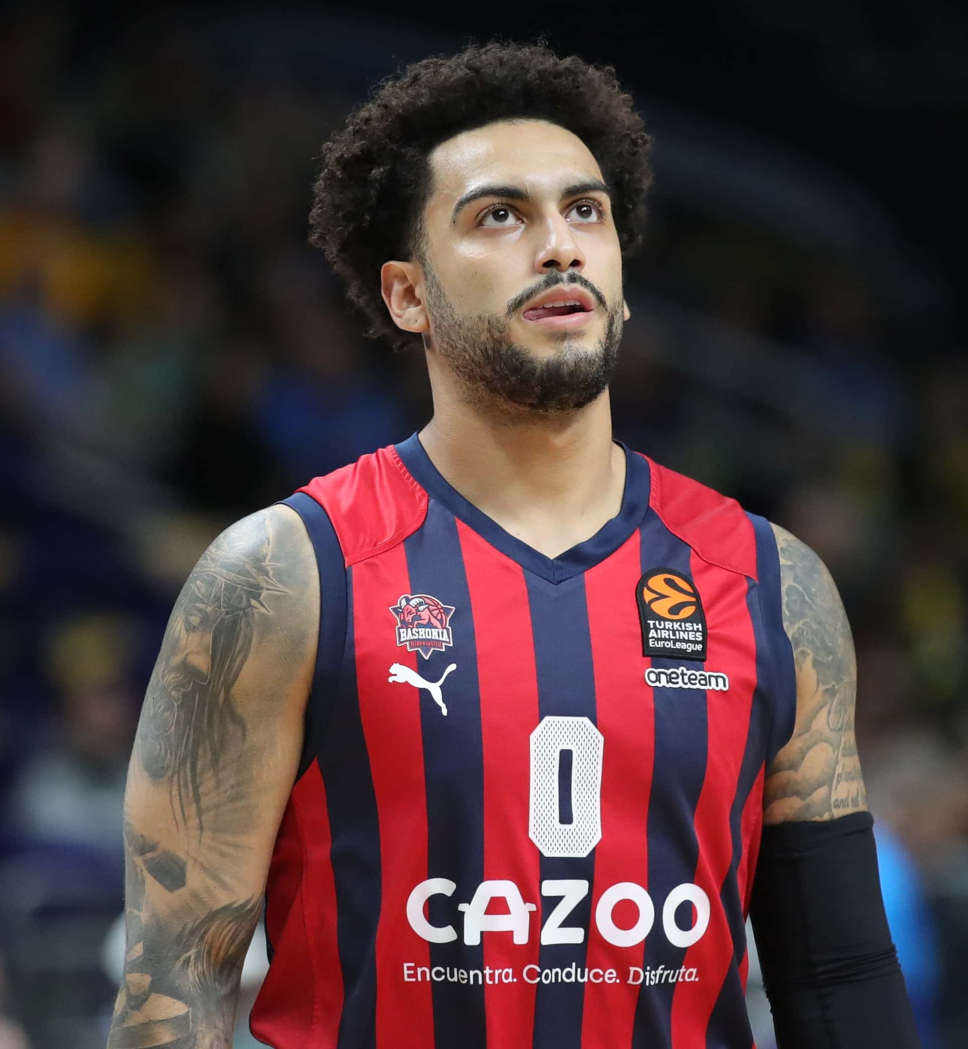 Firma de jugadores del Baskonia