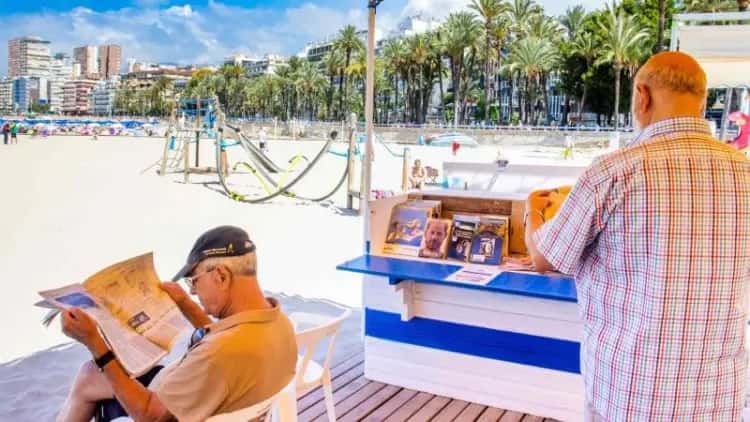 Biblioplayas en Benidorm: dónde están y servicios este verano