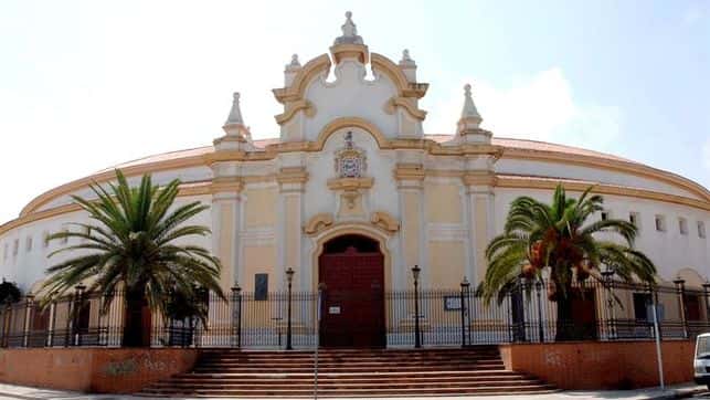 La Mezquita del Toreo abre la corrida de la Feria
