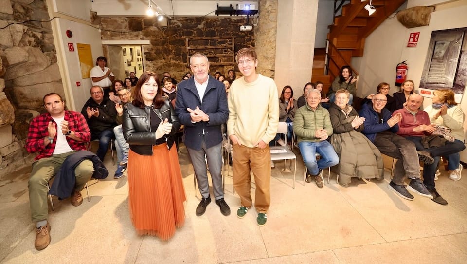 Presentaci贸n del documental 'A costa e os castelos'