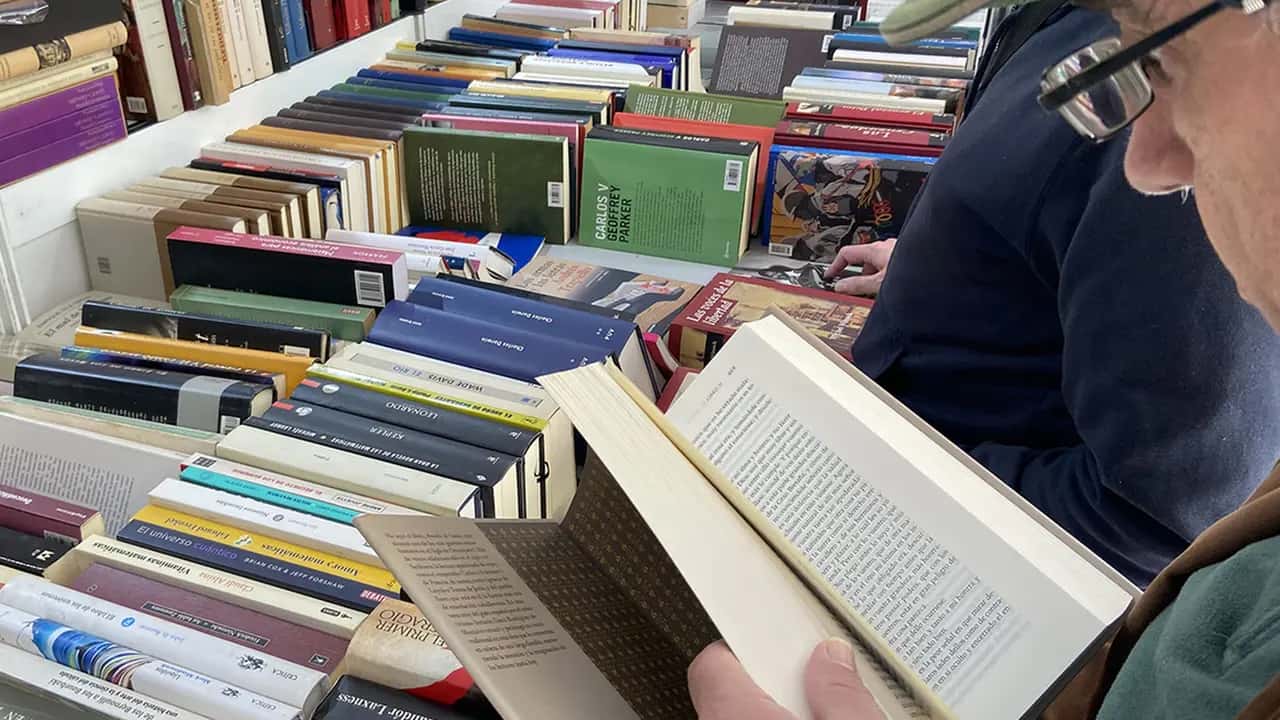 La Feria del Libro Antiguo llenó de joyas Recoletos