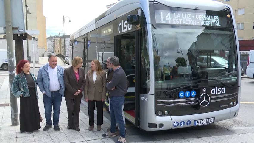 El Antroxu tropical de Luanco junto a Avilés