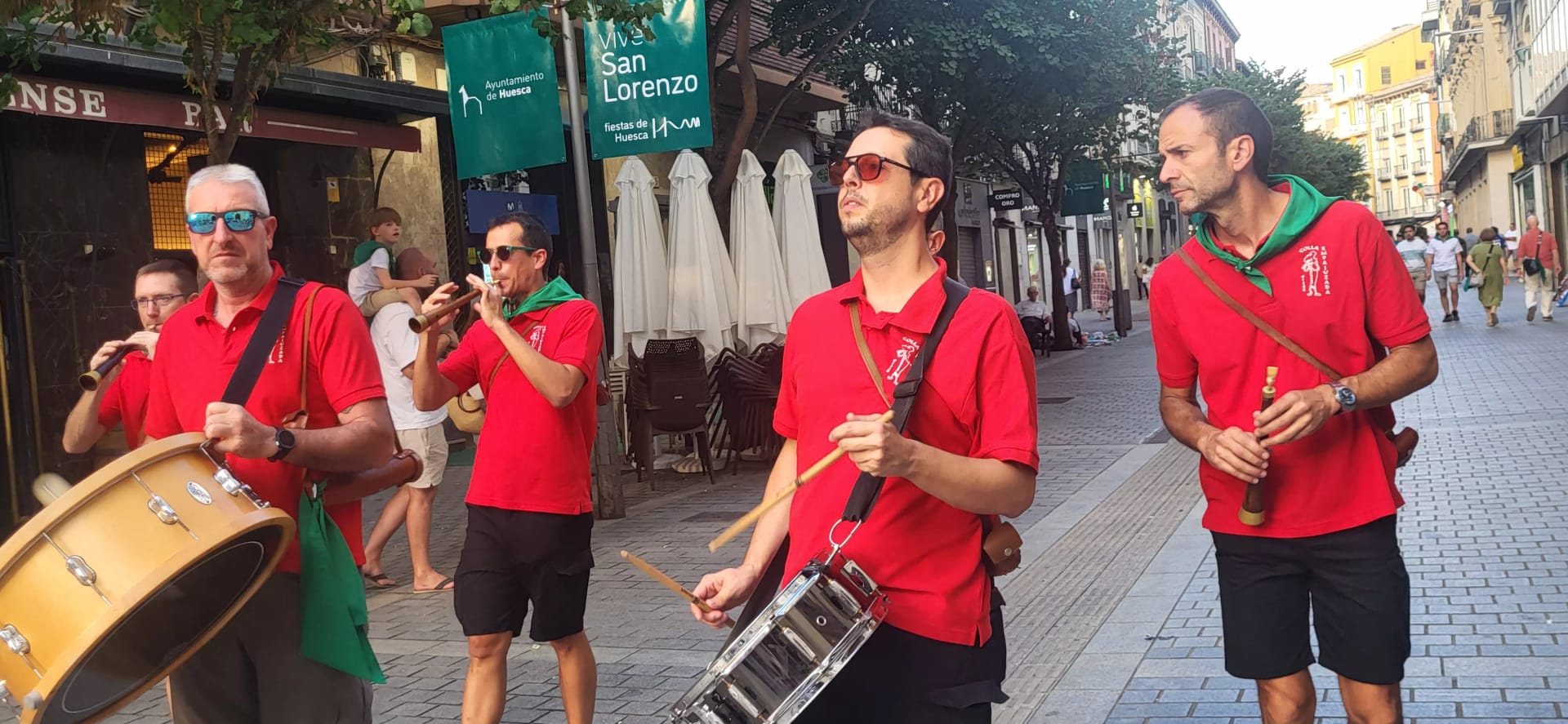 La Trobada de Gaiteros llenó Huesca de música tradicional