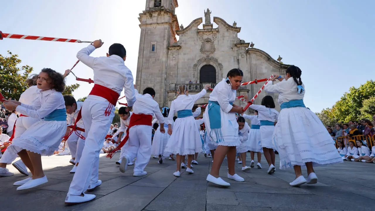 La Danza de Espadas vuelve a Marín por San Miguel