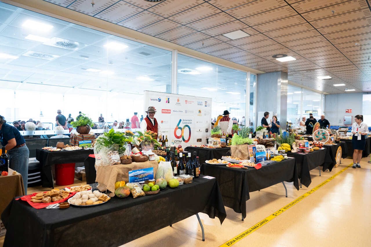 El CIT Sur celebra el Día Mundial del Turismo en el aeropuerto