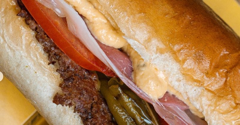 Ruta de bocadillos virales por los barrios de Sevilla