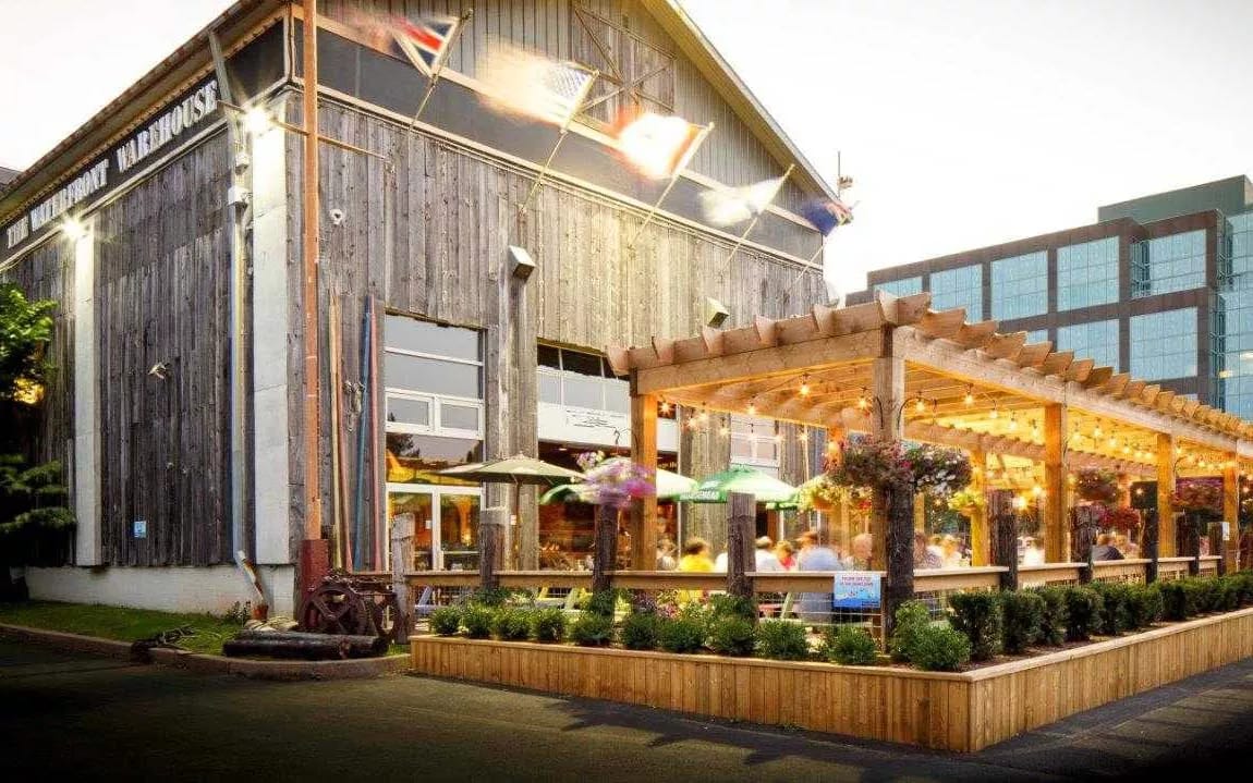 Waterfront Warehouse: Halifax Seafood by the Harbour