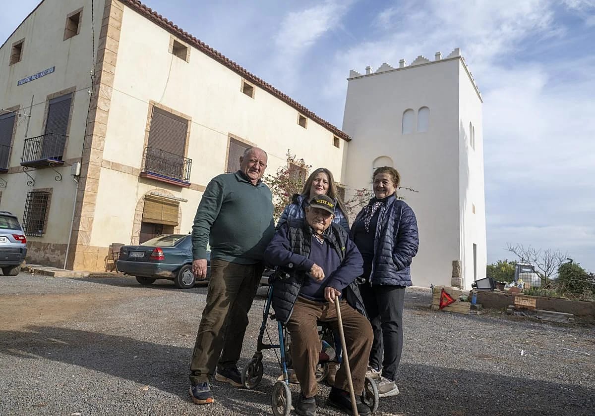 La Torre del Negro recupera su blanco junto al Mar Menor