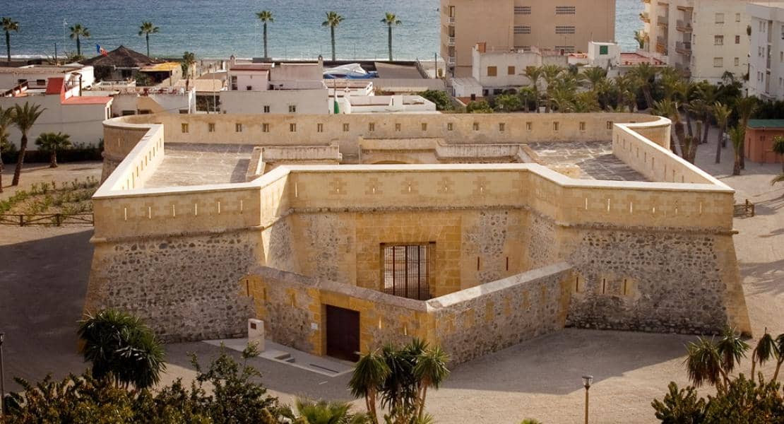 Noches en el Castillo: música al aire libre en La Herradura
