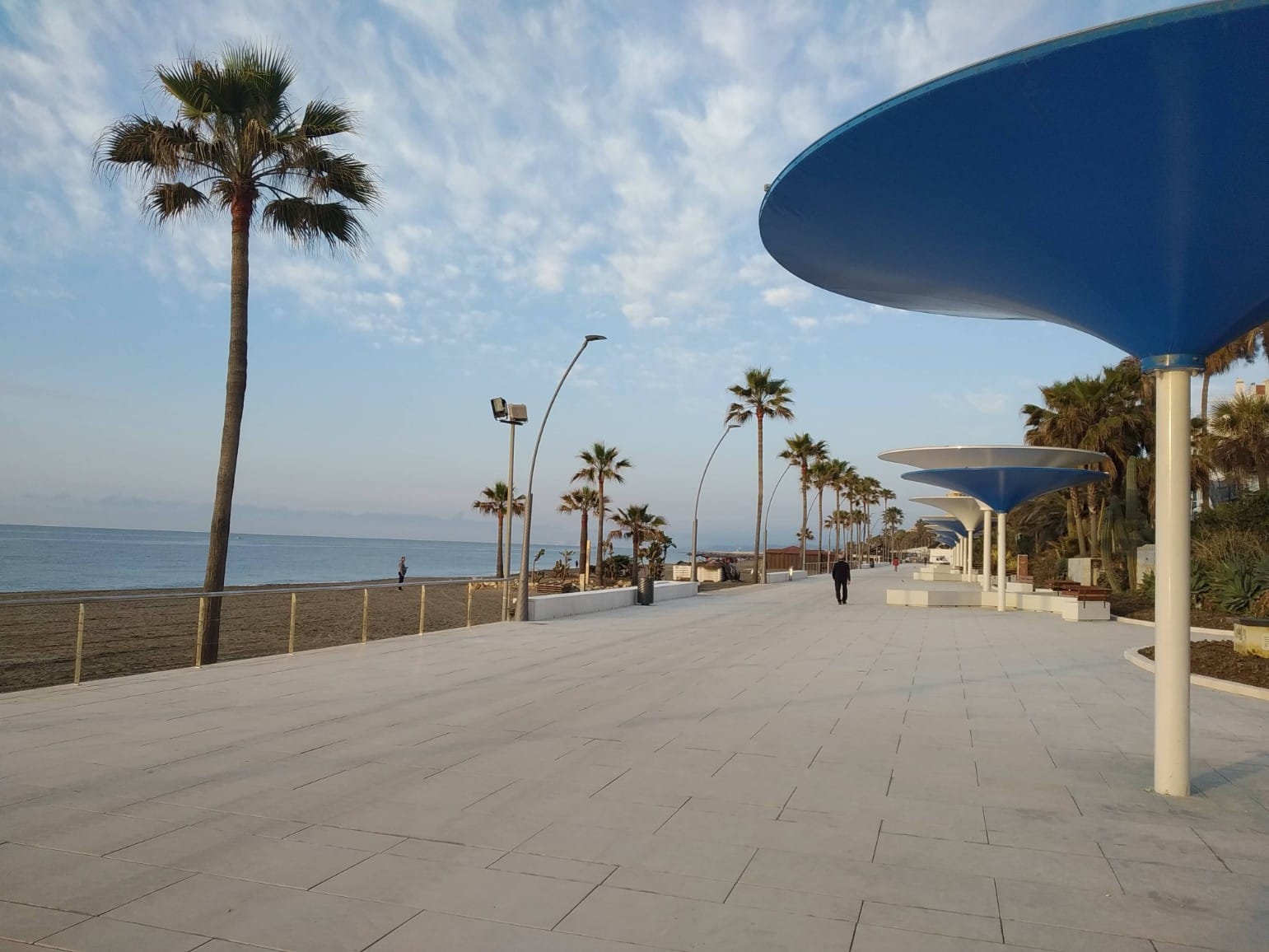 Mercadillo de verano en el Paseo Marítimo hasta el 6 de sept.