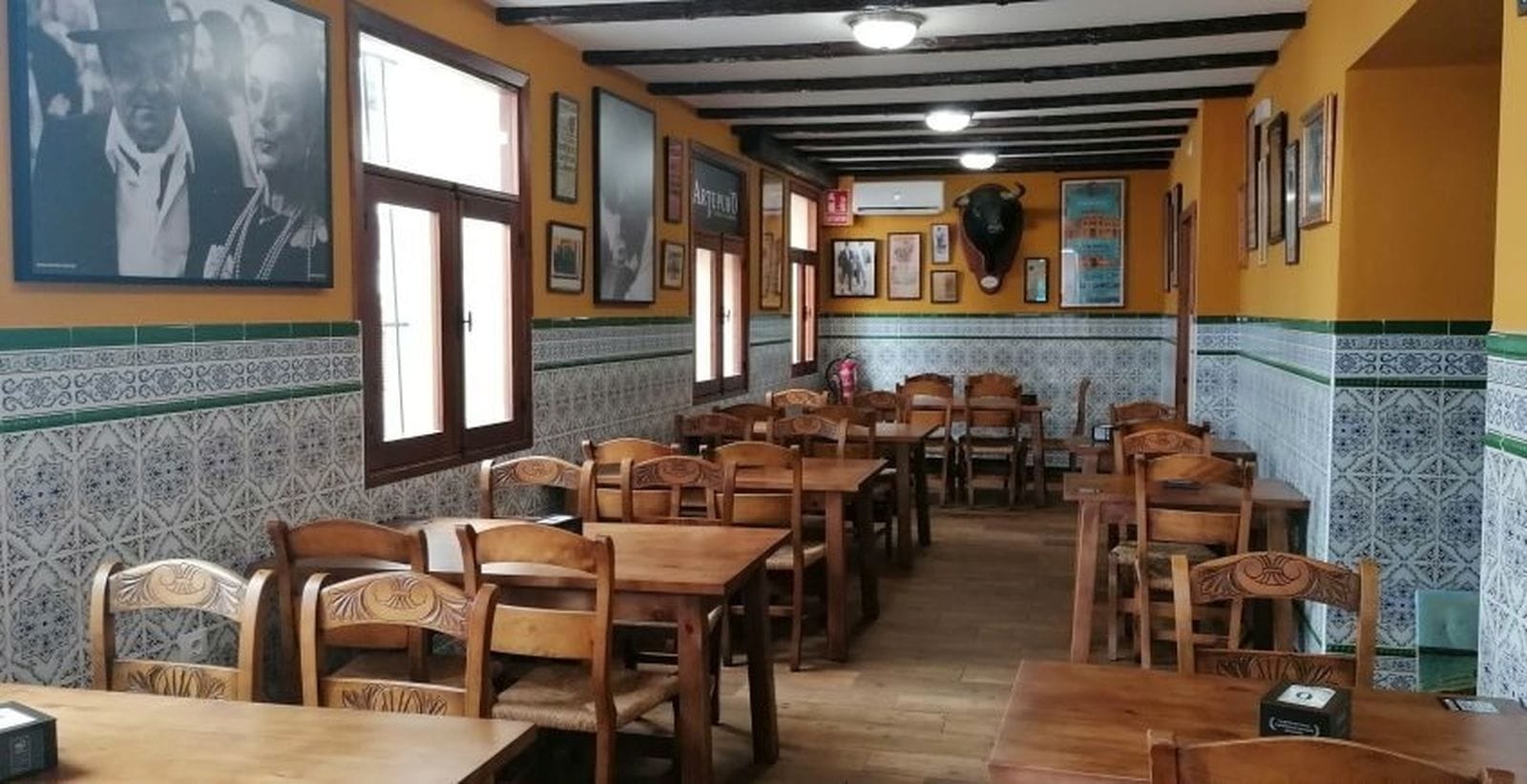 Arte Puro: tapeo y tradición de Casa Manteca en Cádiz